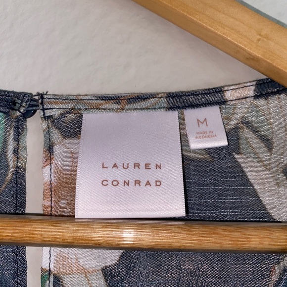 Bell Sleeve Blouse - Picture 7 of 9